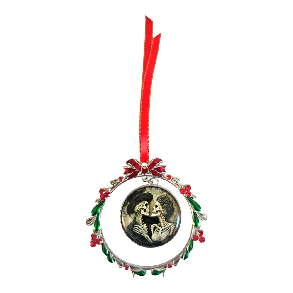 Vintage Gothic Skull Couple Metal Glass Ornament with Wreath Crystals New